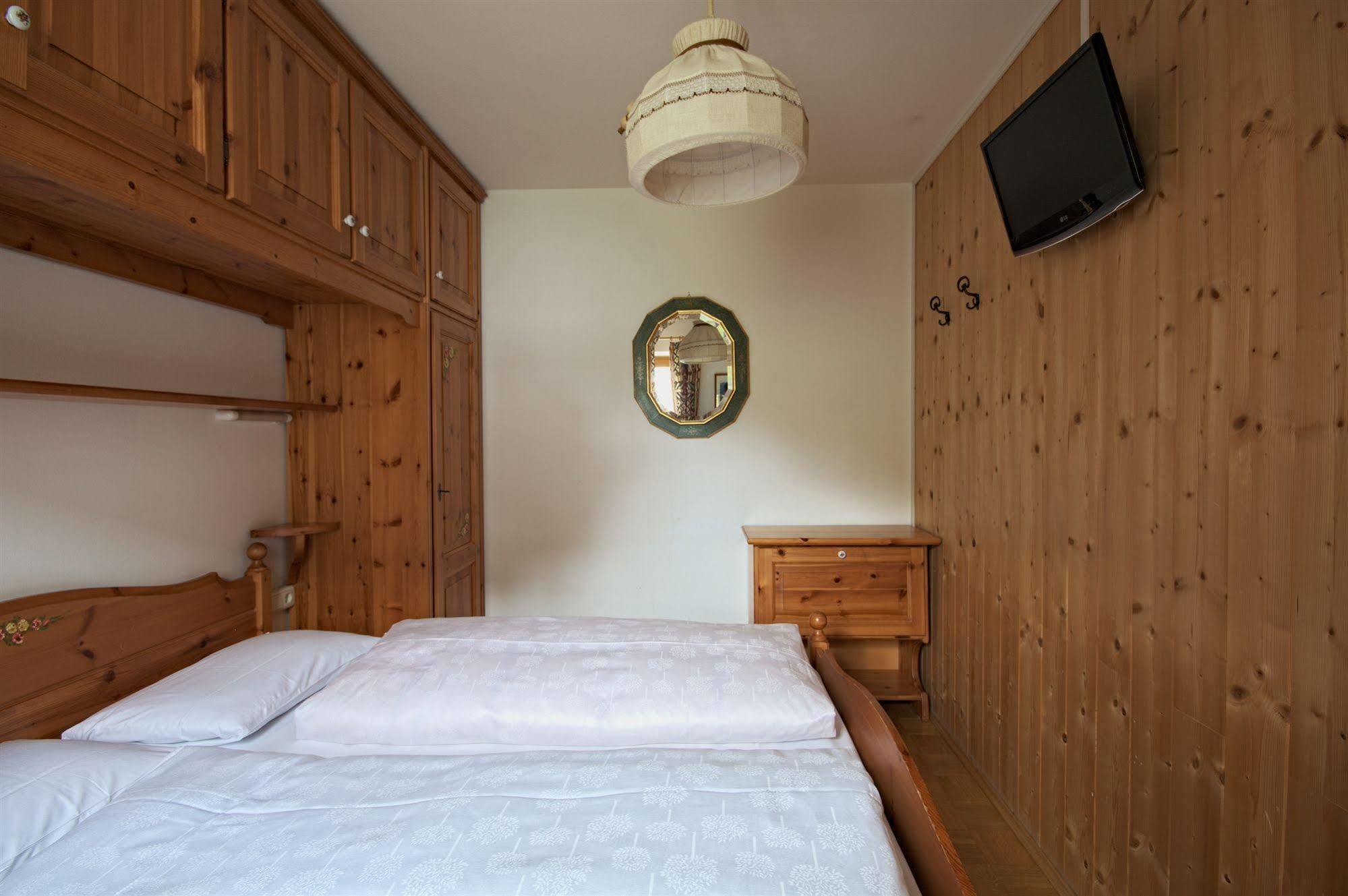 Aparthotel Bachlaufen Haus Sexten Exterior foto